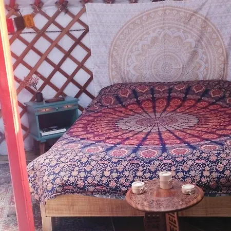 La Yourte Serenity Des Volcans Luxury tent *